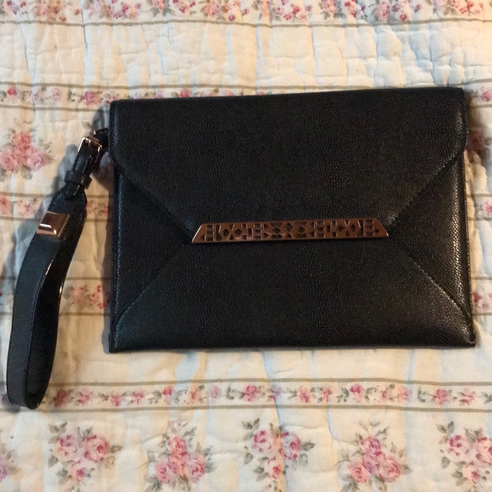 Black Stella & Dot Wristlet